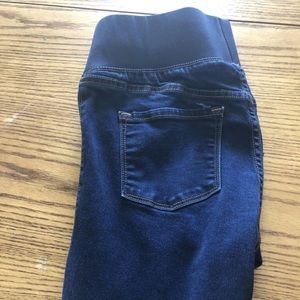 Old navy maternity jean